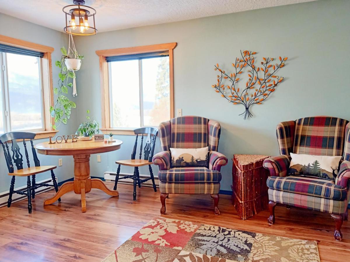 2Mins To Town, Ac & Sauna, Self Check-In, Full Kitchen, Free Laundry & Parking, Family Pet Friendly, Comfortably Sleeps Up To 10 Golden Exterior foto